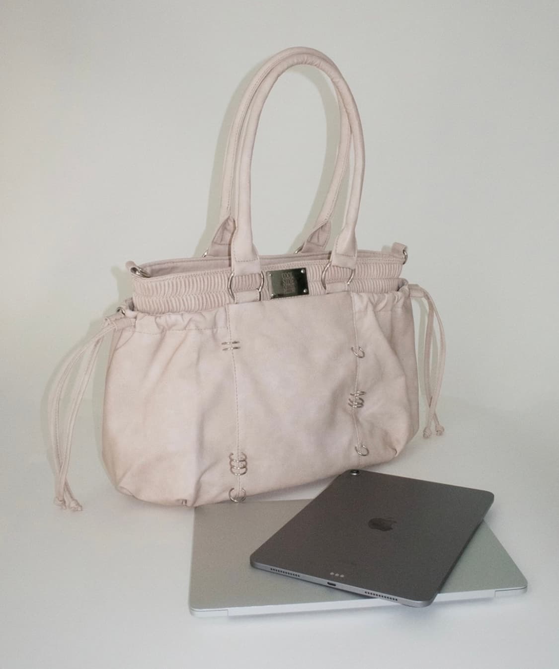 쿨사이드옵더필로우 아이보리 숄더백 상품이미지4