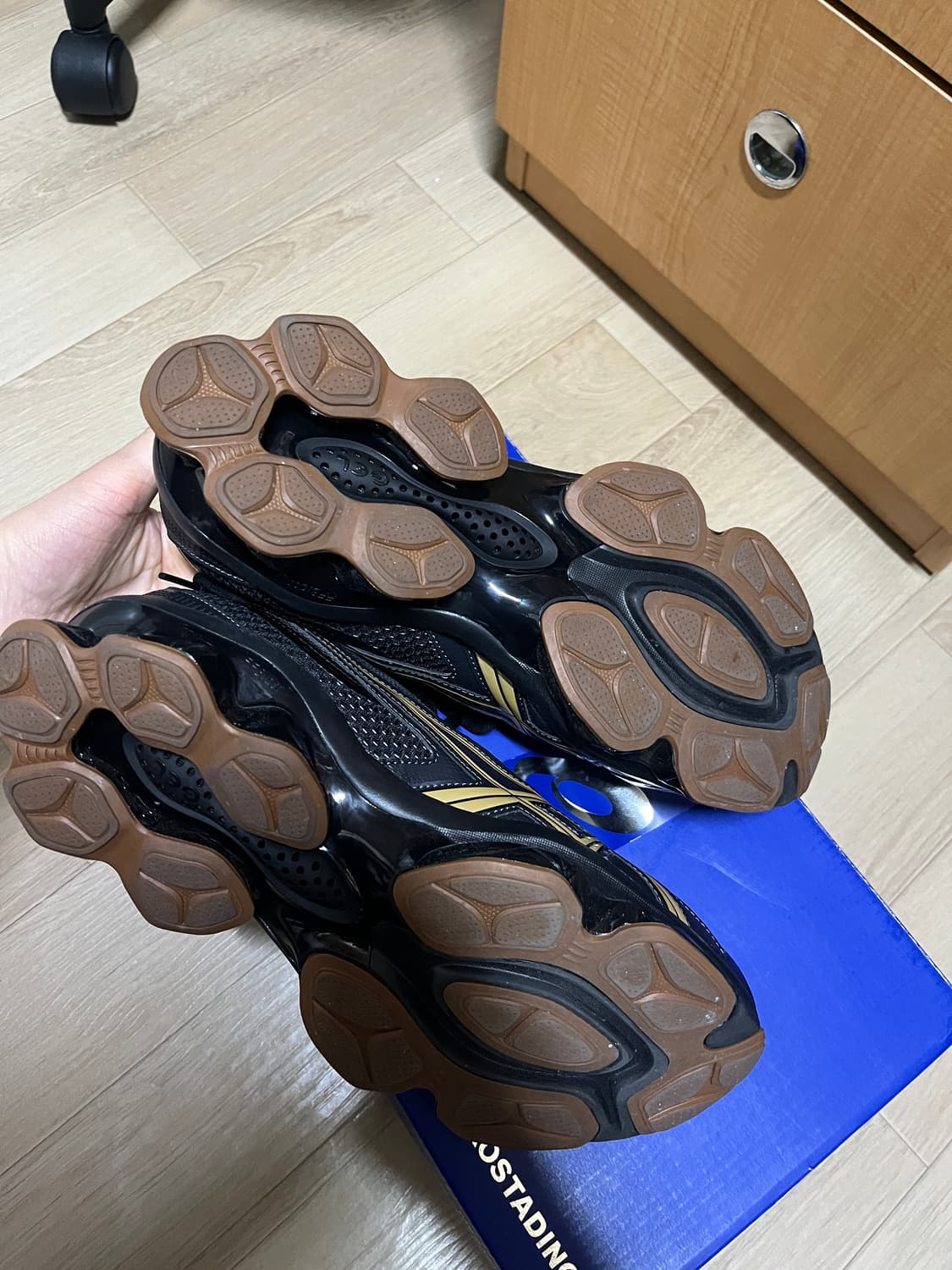 275) 아식스 x 키코 젤 퀀텀 지엔치아 상품이미지2