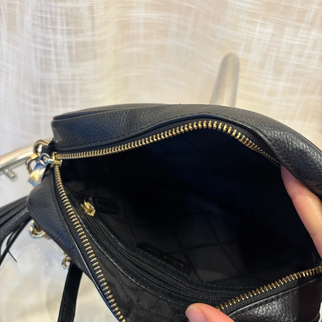 정품 마이클코어스 태슬 크로스백     상품이미지7