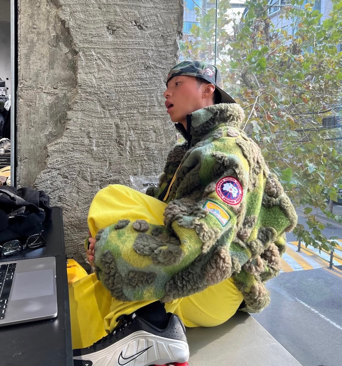 슈프림 x 뉴에라 스크류 볼 우드랜드 카모 758(60.6cm) 상품이미지1