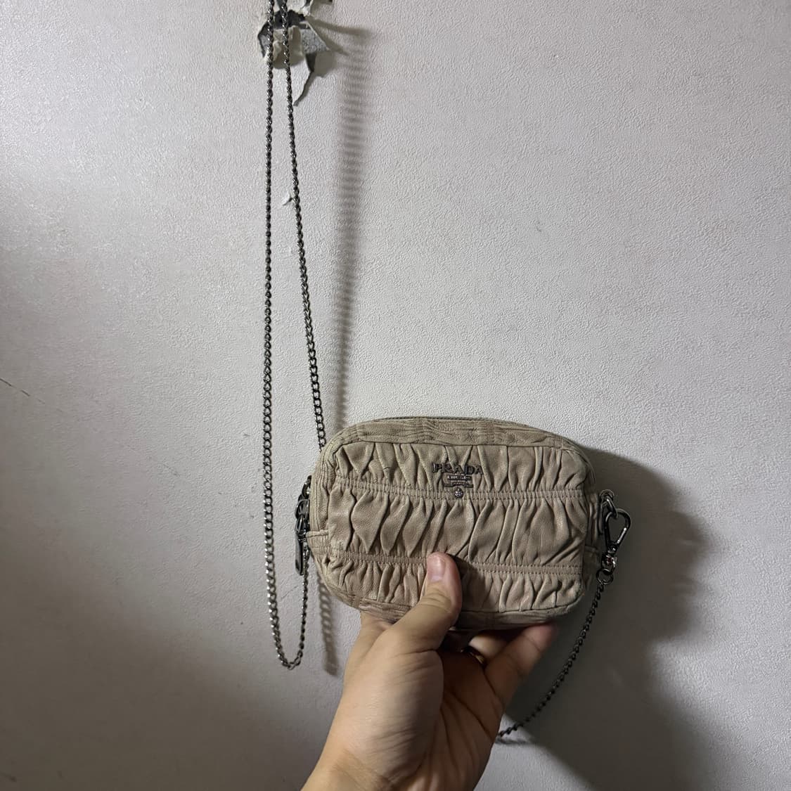 프라다 나파가죽 미니 크로스백 상품이미지9