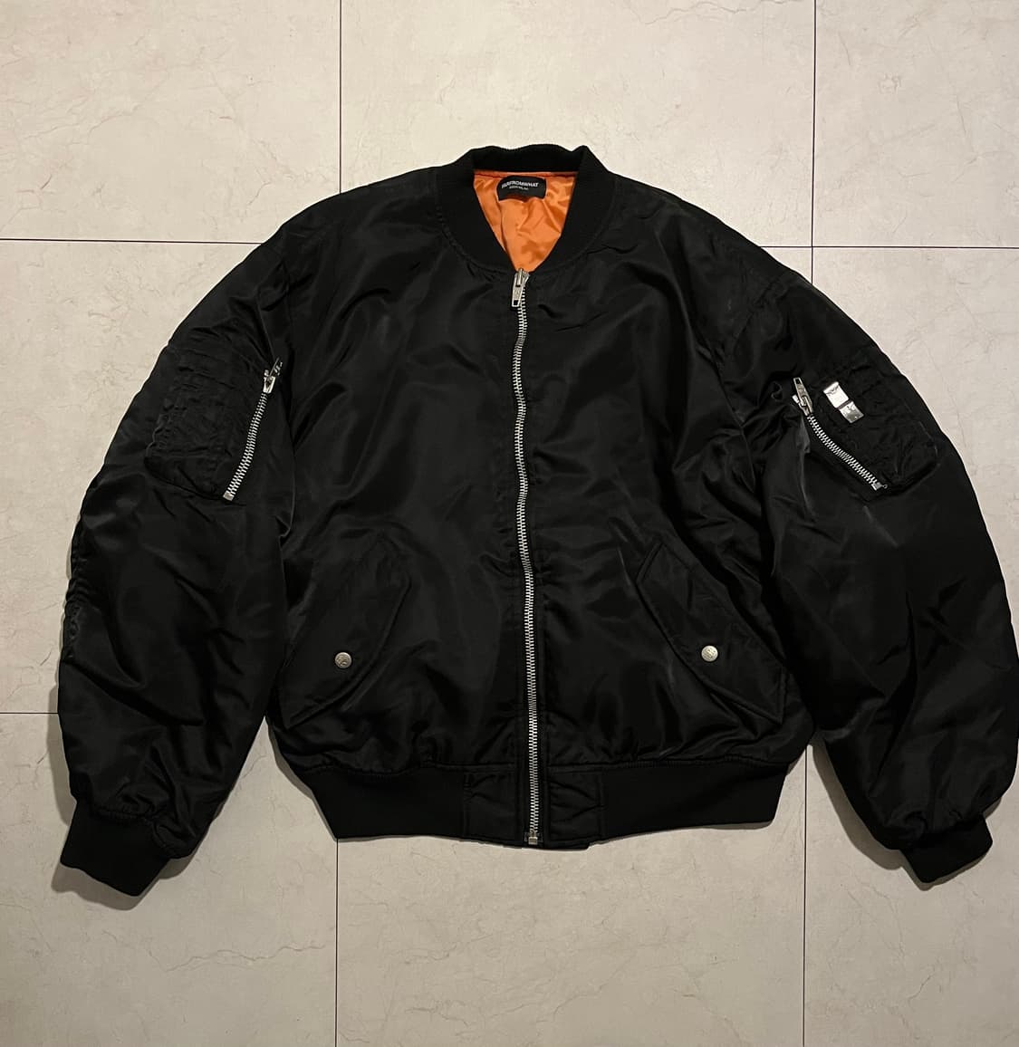 파프롬왓 Farfromwhat 샘플 백 프린팅 MA-1 상품이미지1