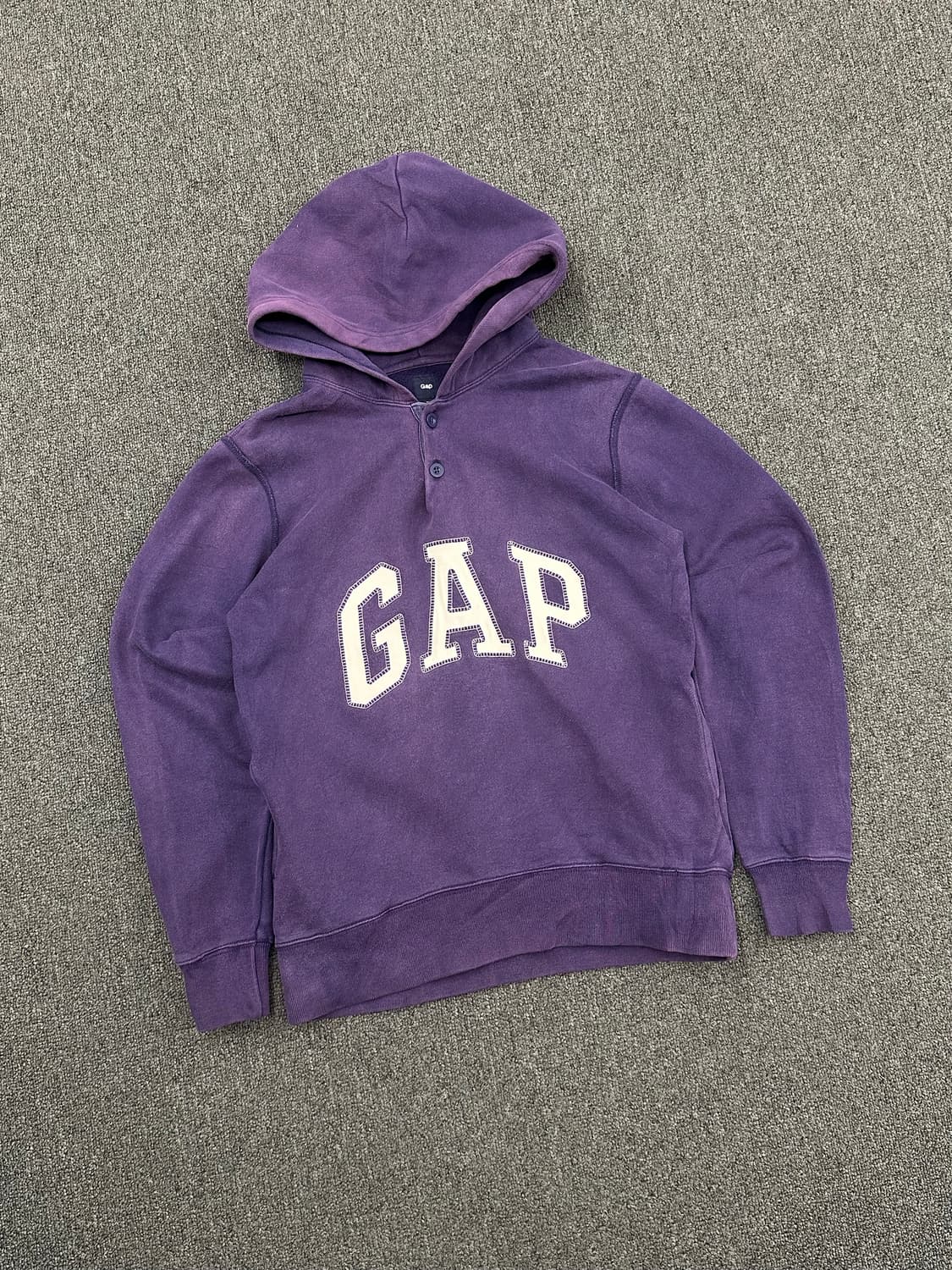 XS)GAP 헤리티지 로고 다크 바이올렛 후디 상품이미지2