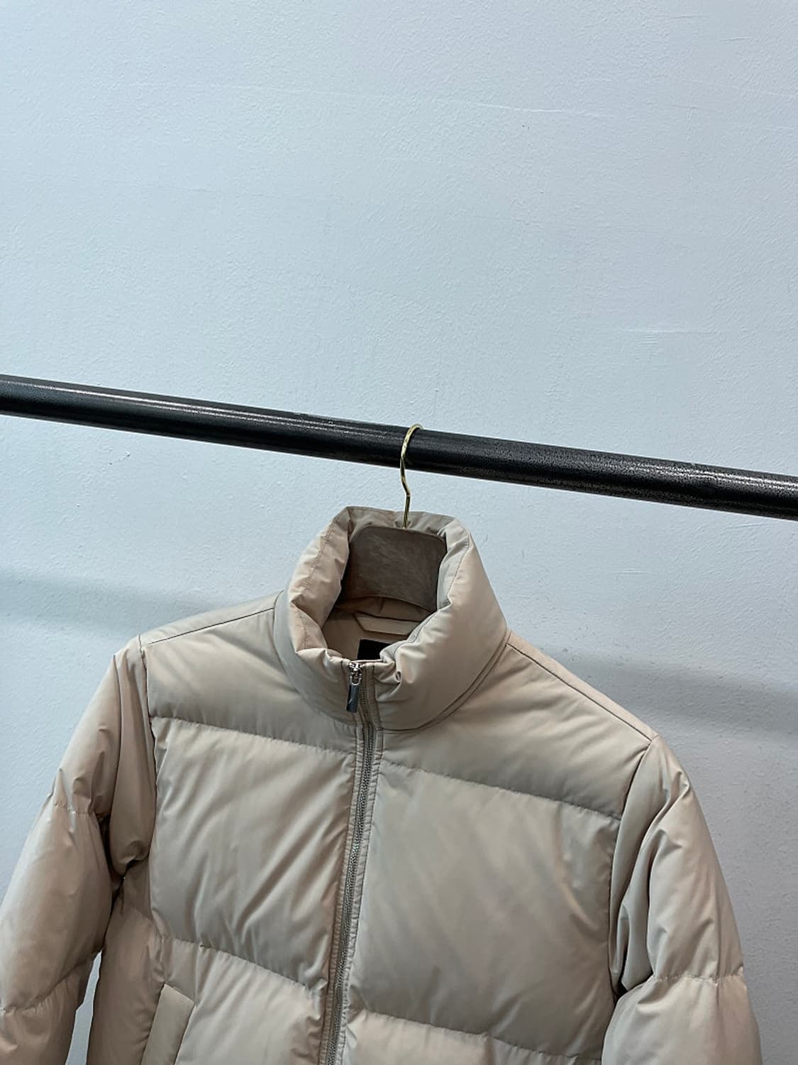 여) 띠어리 아이보리 숏다운  상품이미지2