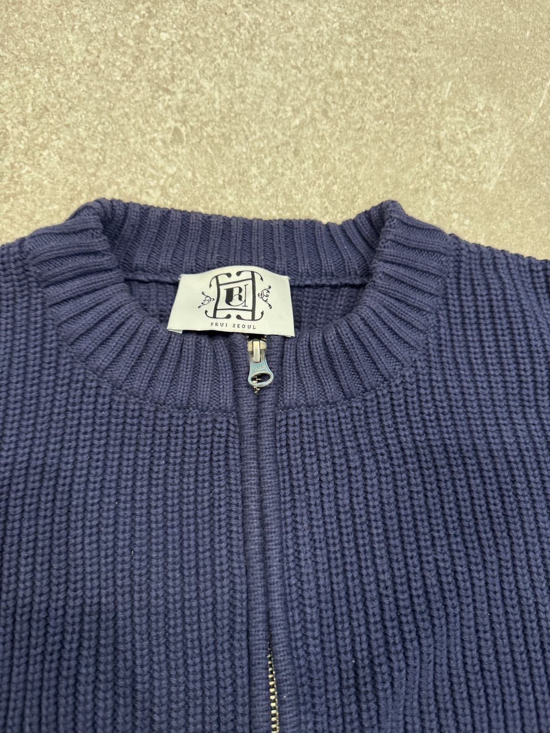 프루이 코튼 청키 라운드넥 가디건 L 네이비 상품이미지1