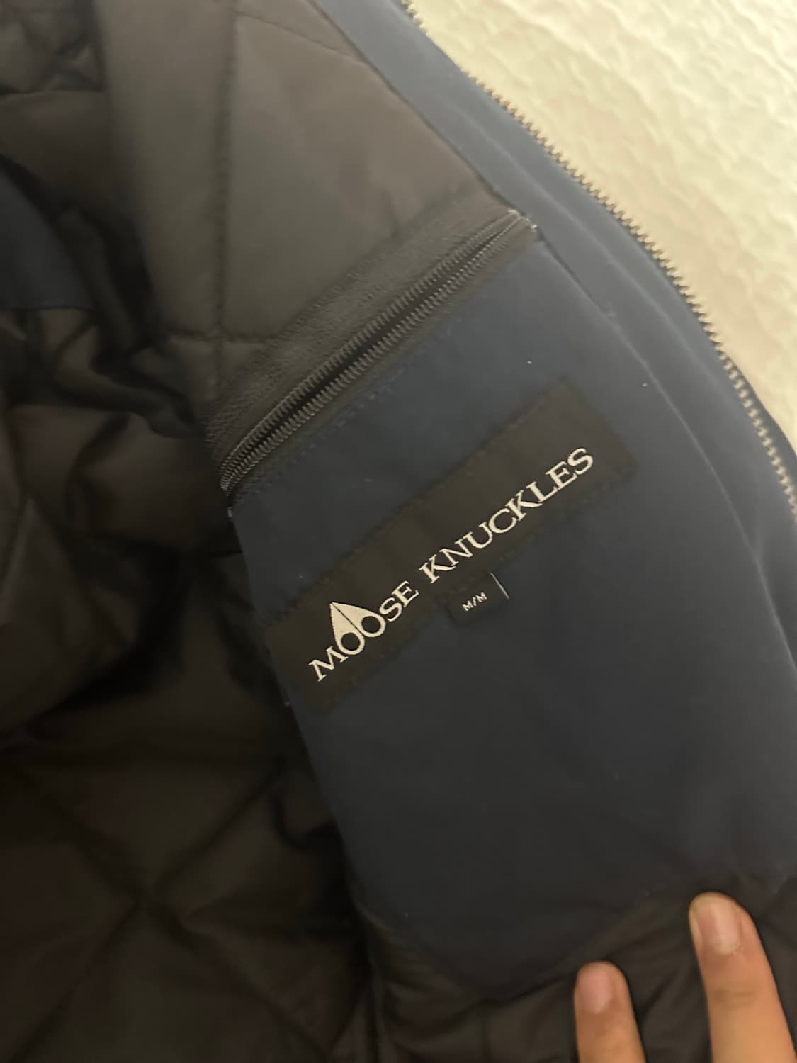 무스너클 경량패딩 m 상품이미지4