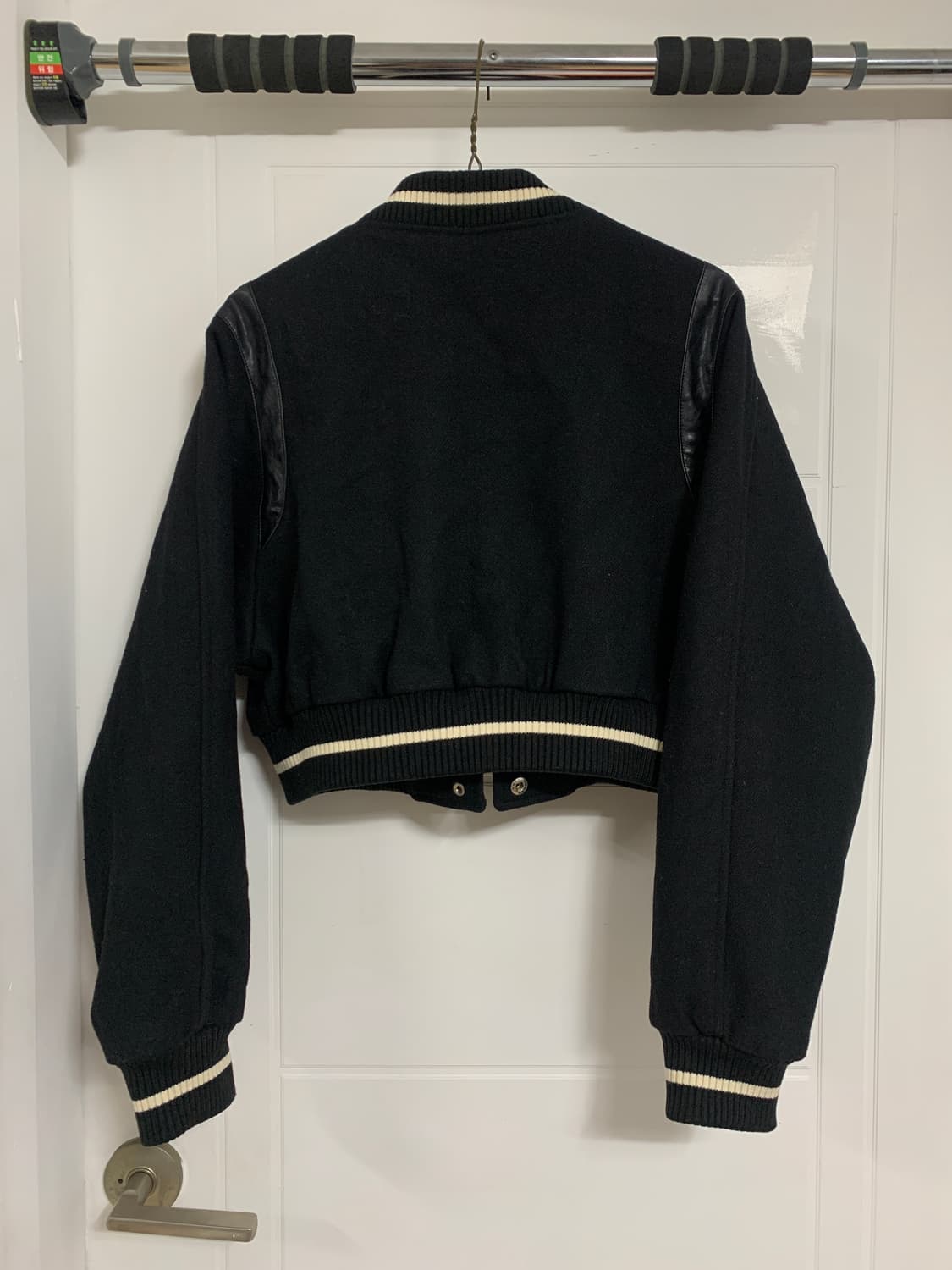 반원 아틀리에 크롭 바시티 자켓 상품이미지2