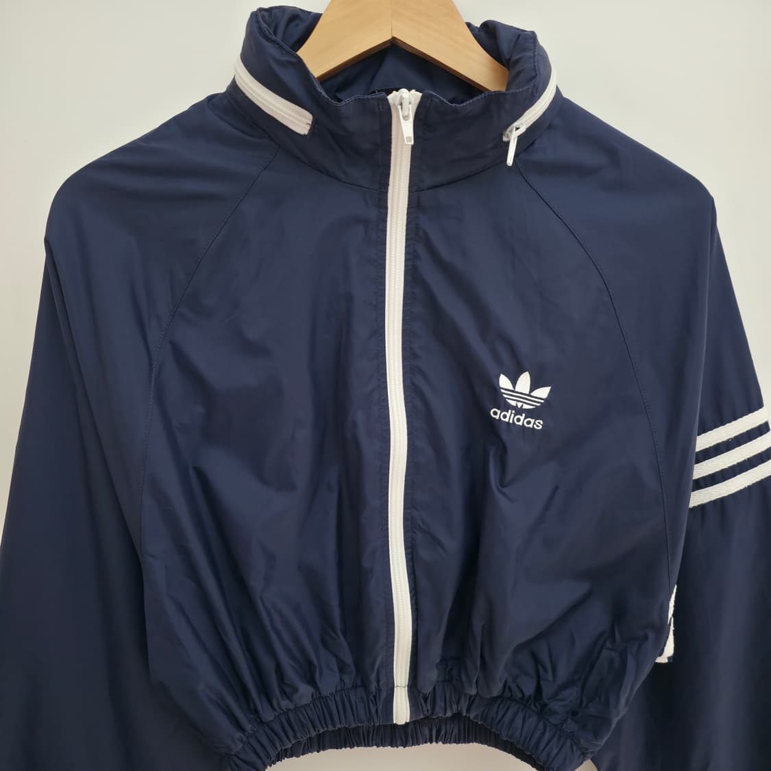 [M] 아디다스 네이비 크롭 리폼 바람막이 상품이미지2