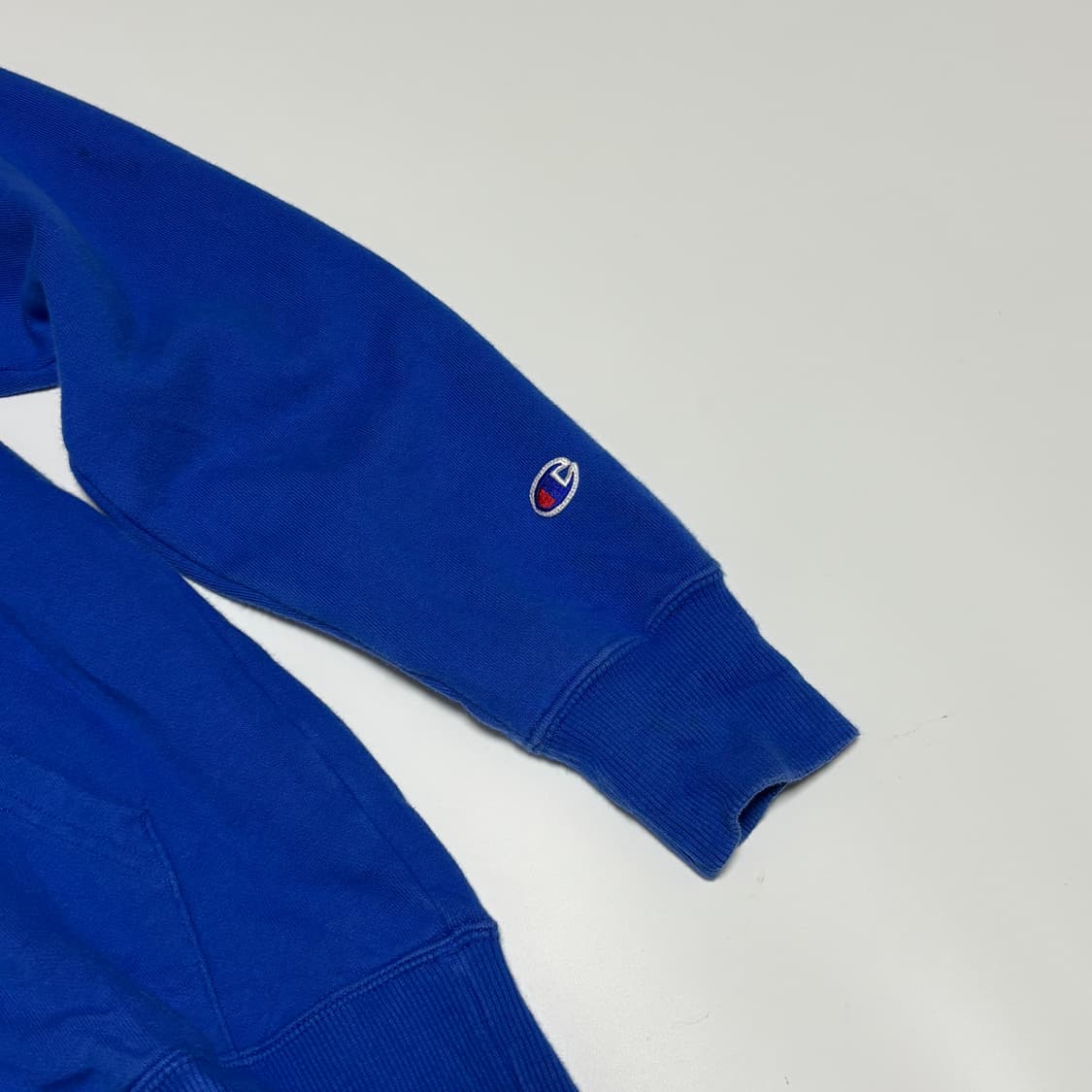 챔피온 빅로고 스크립트 로얄블루 후드 티셔츠 상품이미지4