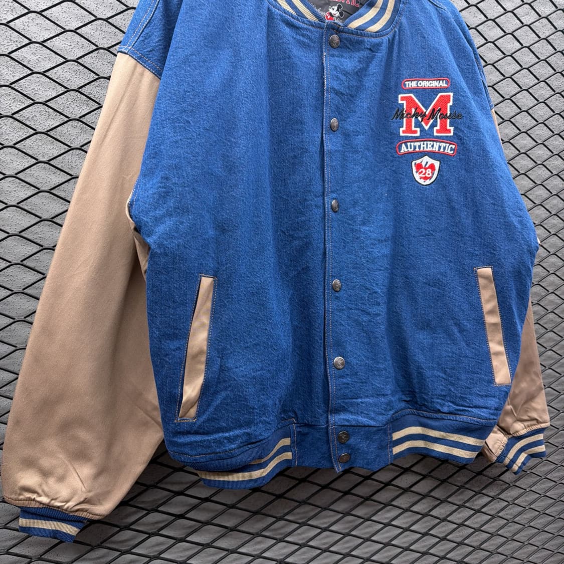 클래식 애슬레틱 데님 바시티 자켓 미키 패치 디테일 블루 상품이미지5