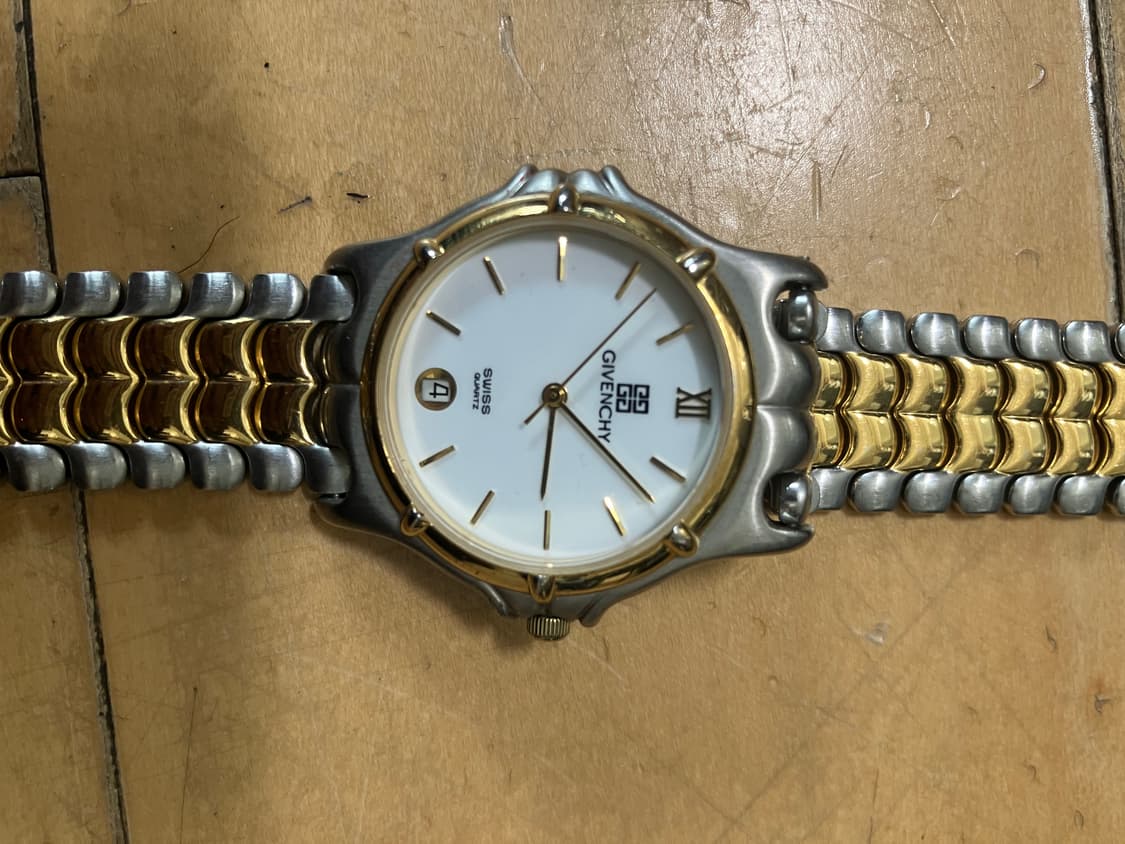 Givenchy 지방시 실버 골드 트라이벌 빈티지 쿼츠 시계 상품이미지5