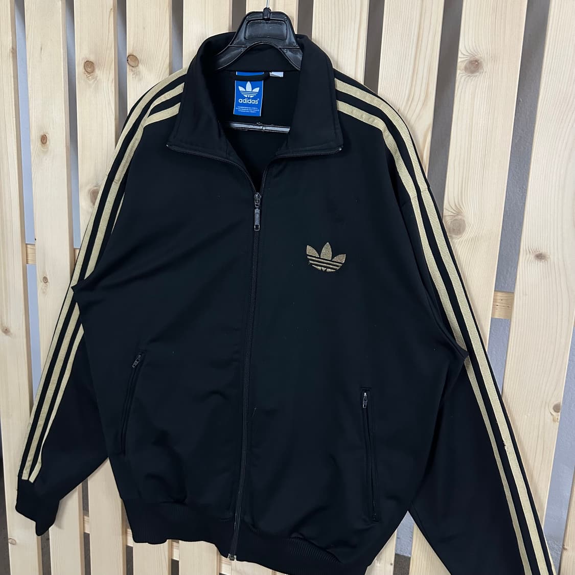 110) 아디다스 파이어버드 블랙 골드 져지 트랙탑 상품이미지2