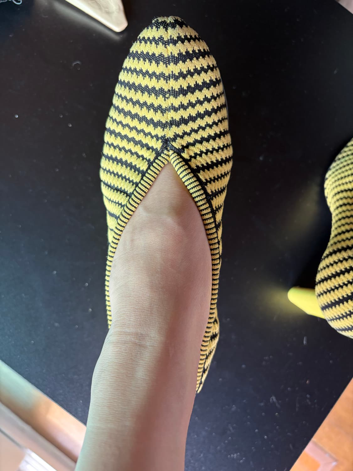 Celine 옐로우 스트라이프 힐 상품이미지1