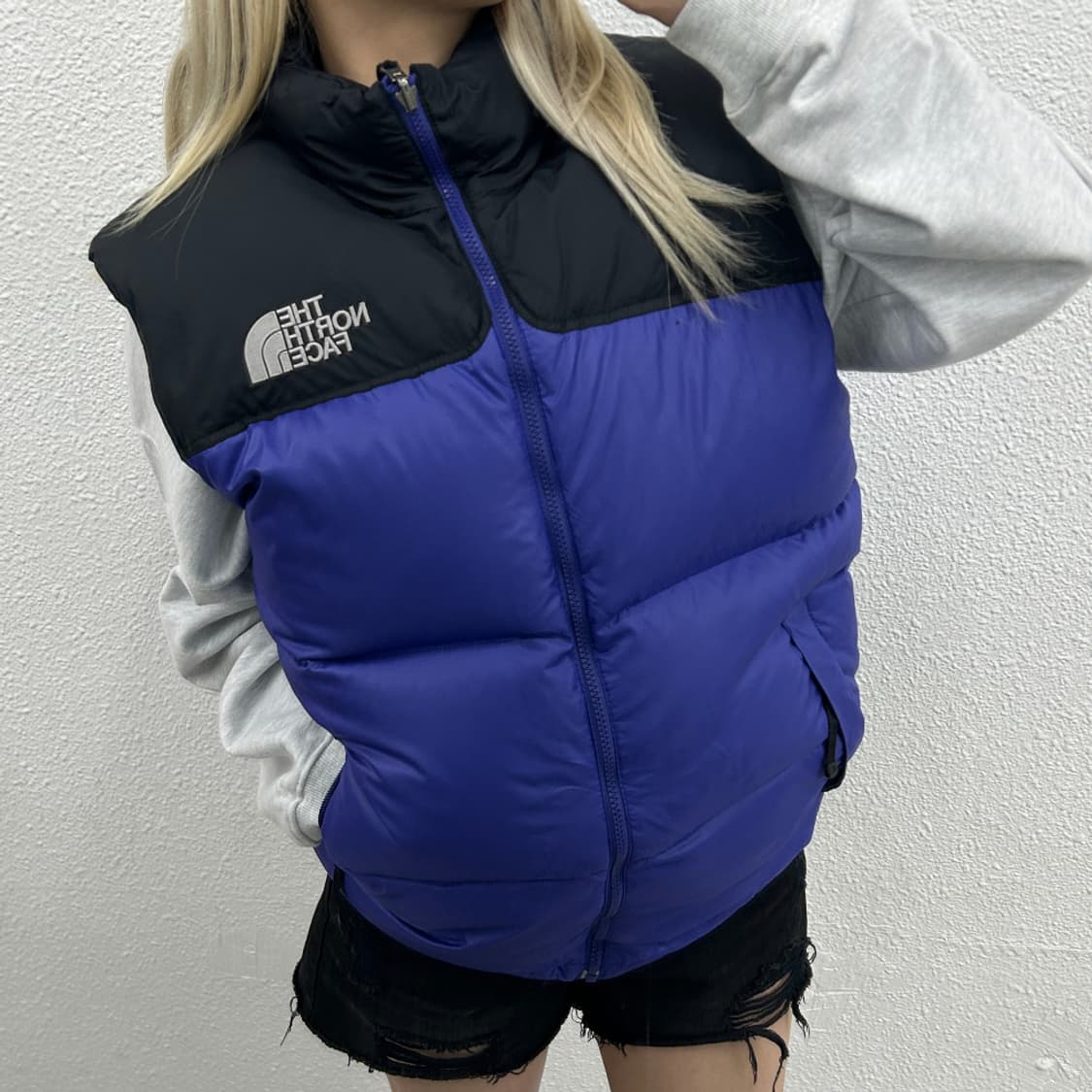 노스페이스 블랙배색 로고 코발트블루 패딩조끼 100 상품이미지1