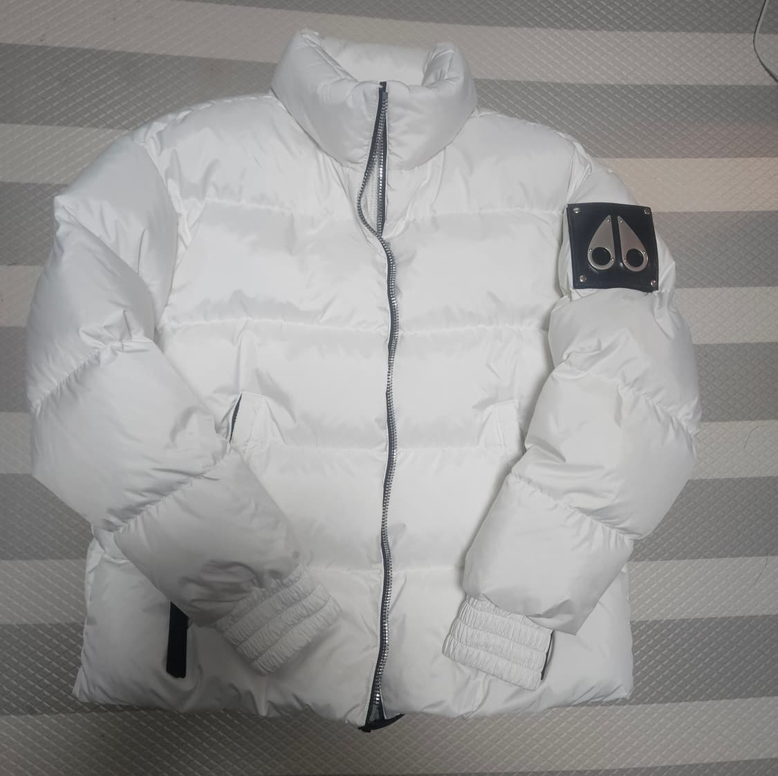 무스너클 k한정판 패딩 상품이미지1