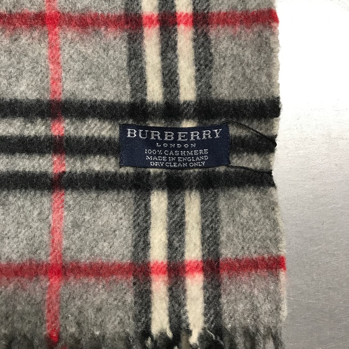 버버리 정품 캐시미어 머플러 그레이 상품이미지4