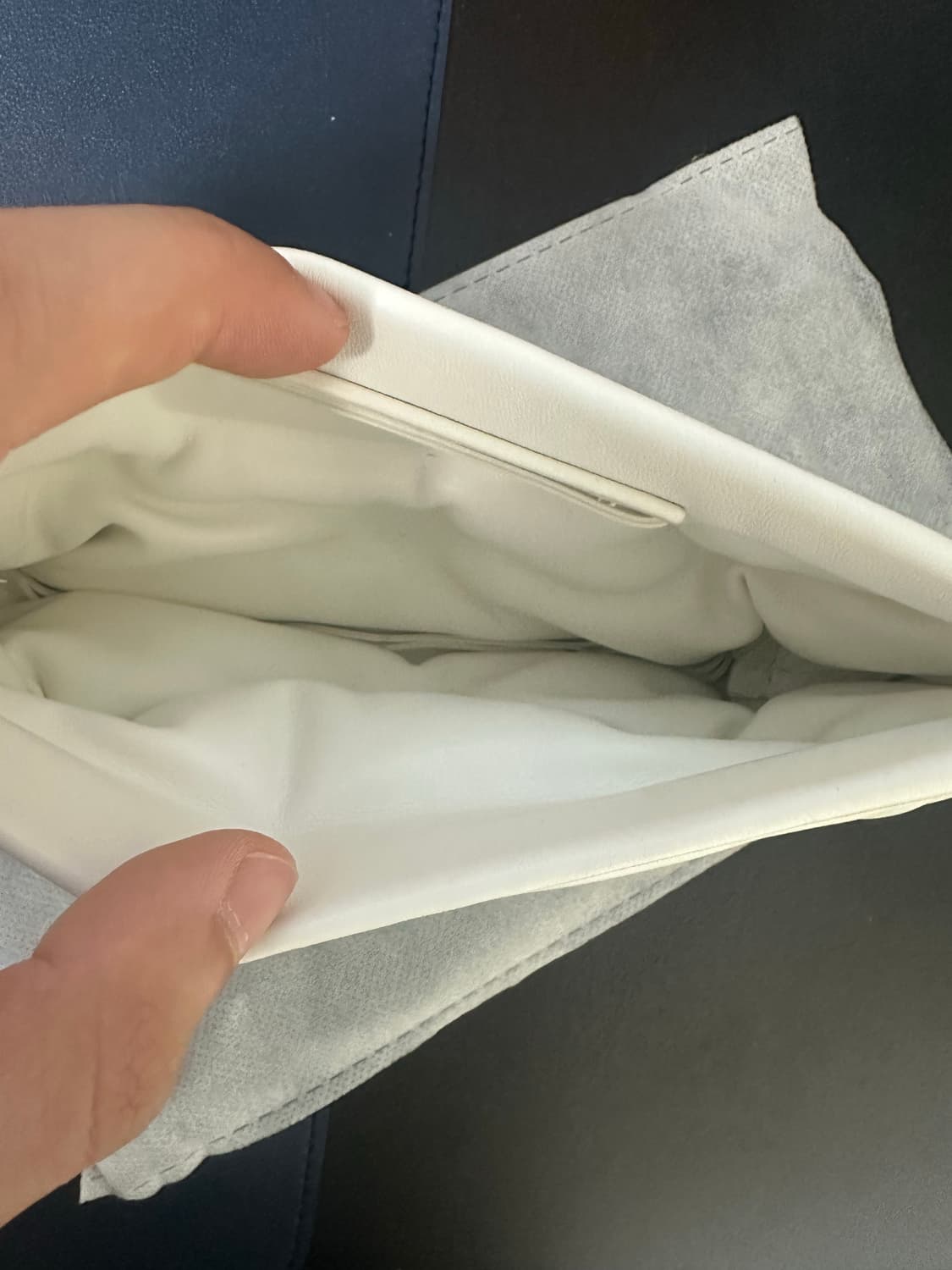 마르지엘라 젠틀몬스터 케이스 상품이미지3