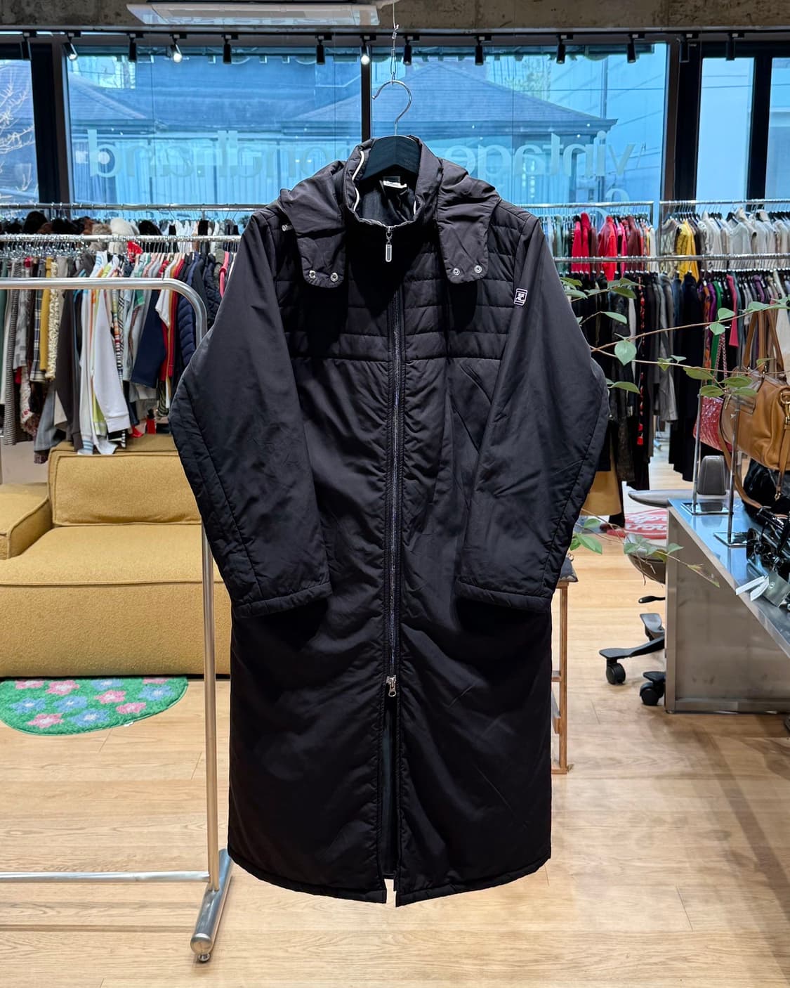 쿠레쥬 스포츠 블랙 다운 롱 점퍼 상품이미지1