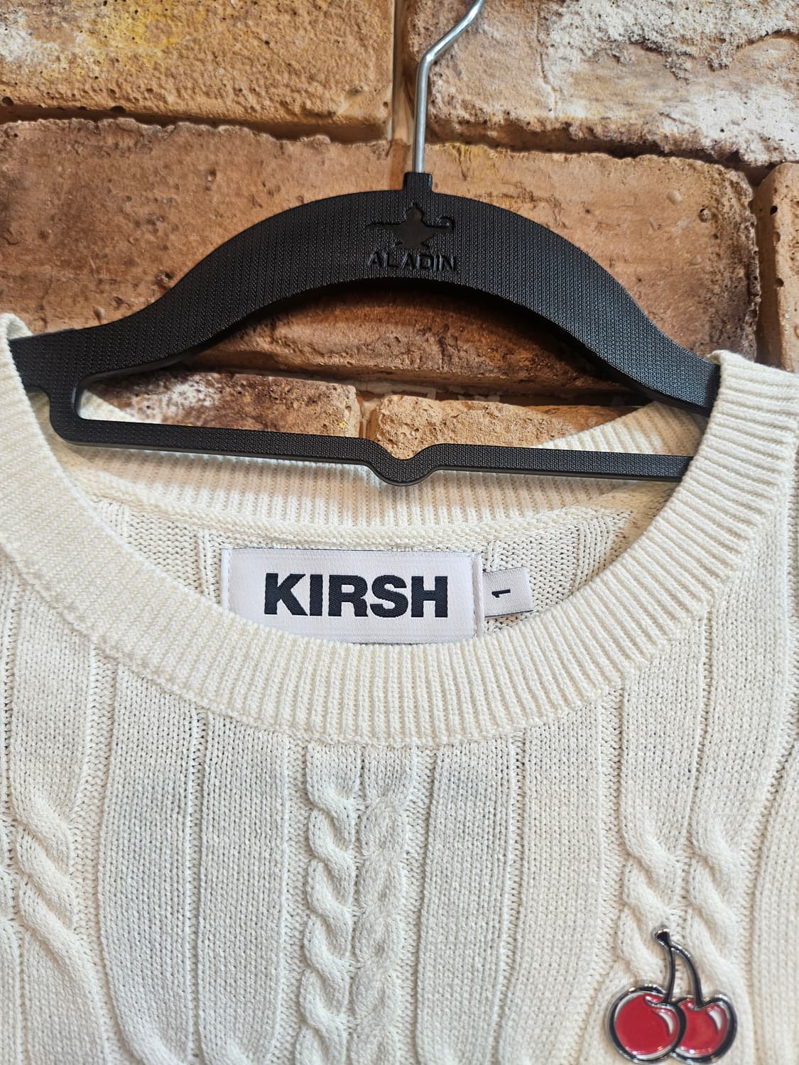 상태최상)키르시 체리 자수 케이블 니트 아이보리 상품이미지5