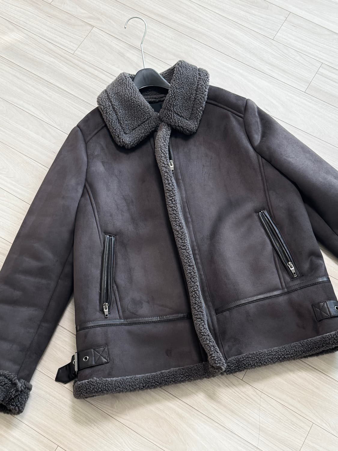 무스탕 (그레이/블랙) 상품이미지2