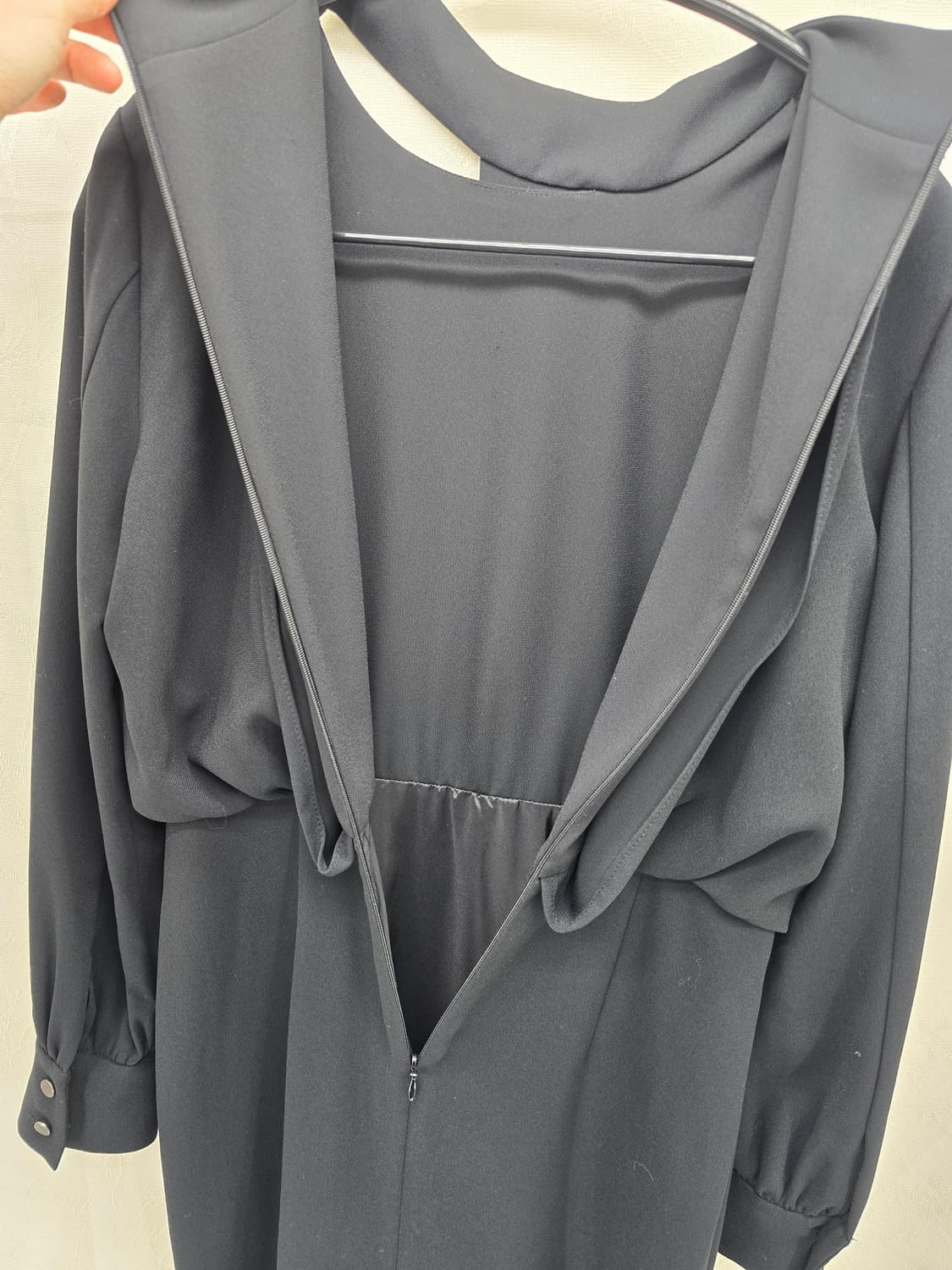 블랙 하이넥 긴팔 원피스 상품이미지9