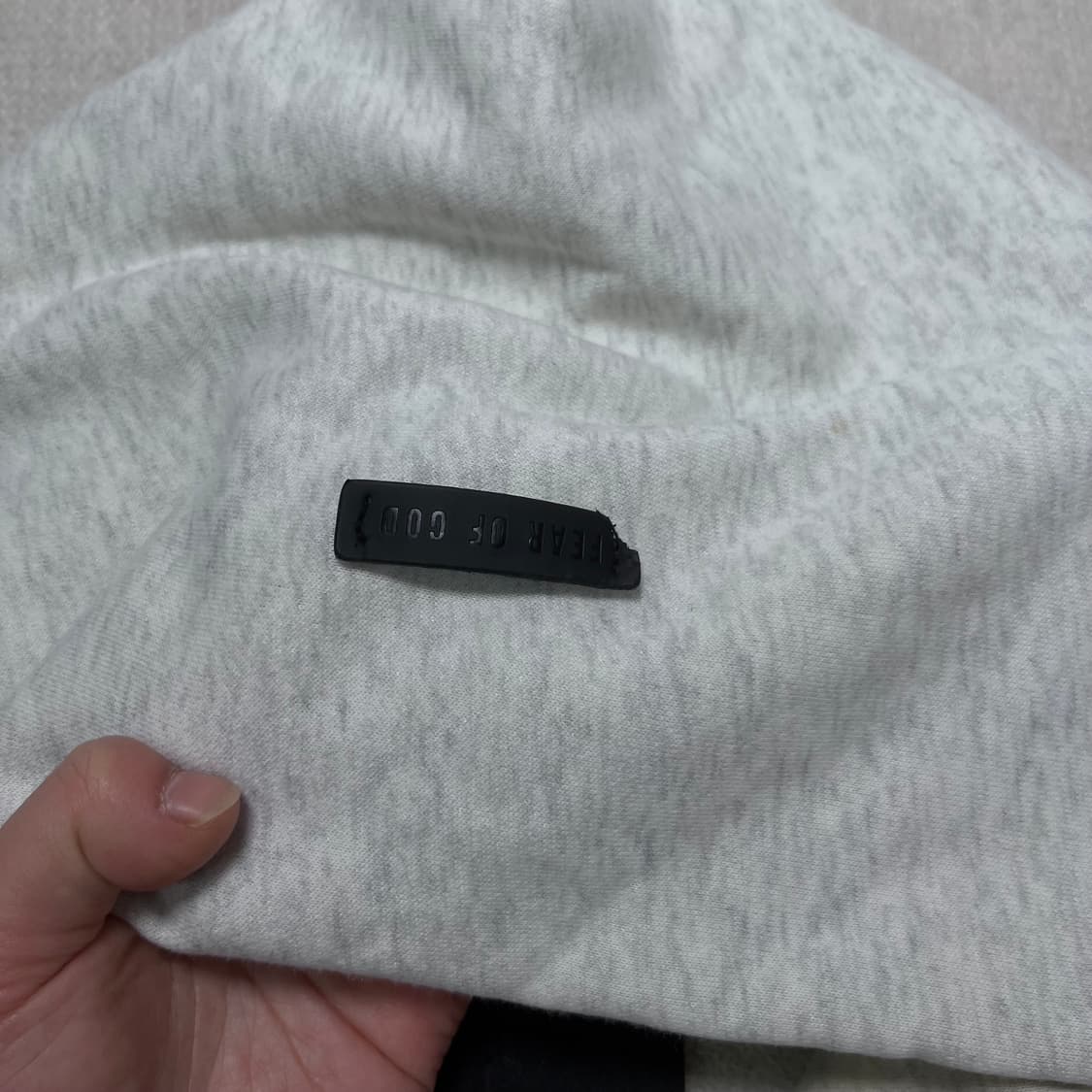 105 피오갓 7주년 ABC 크림 후드티 상품이미지5