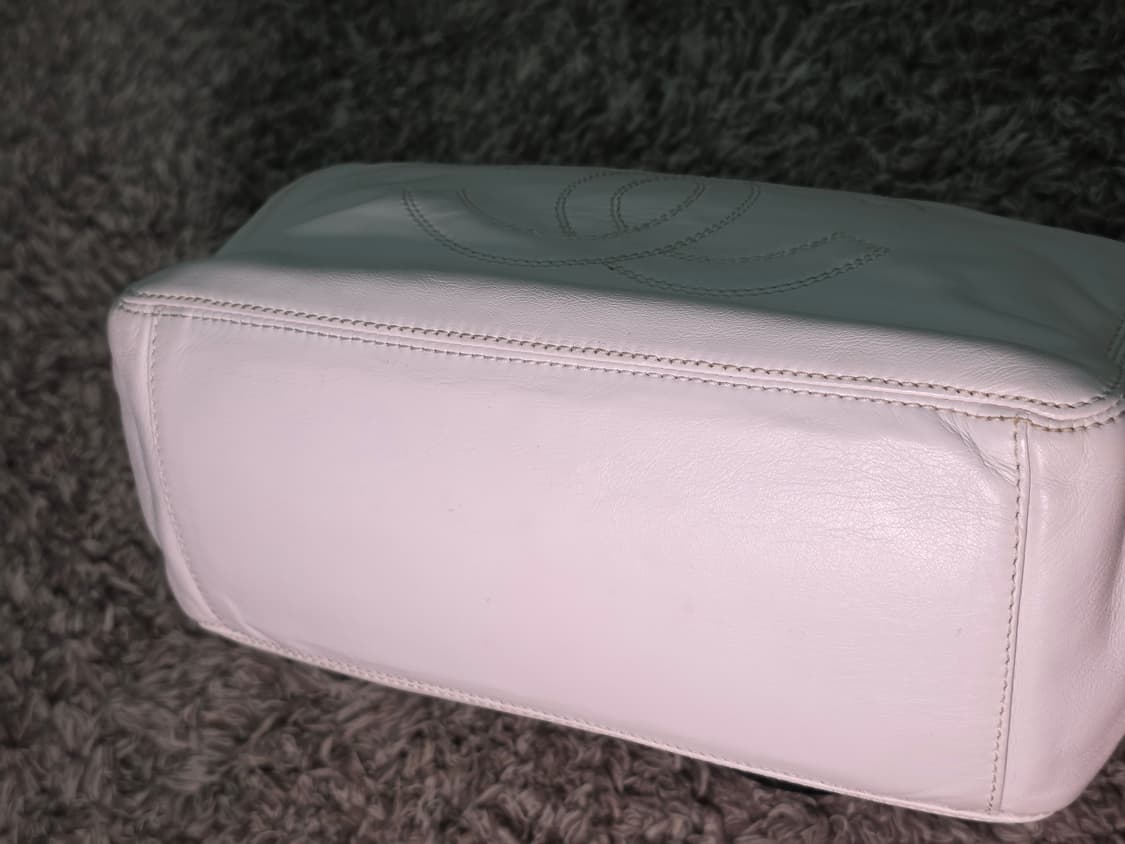 샤넬 램스킨 화이트 빅 cc 아크릴 체인숄더백 상품이미지7