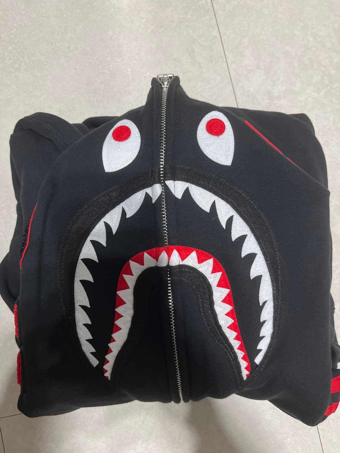 새상품급) 급처 베이프 x 아디다스 샤크후드 팝니다 상품이미지1