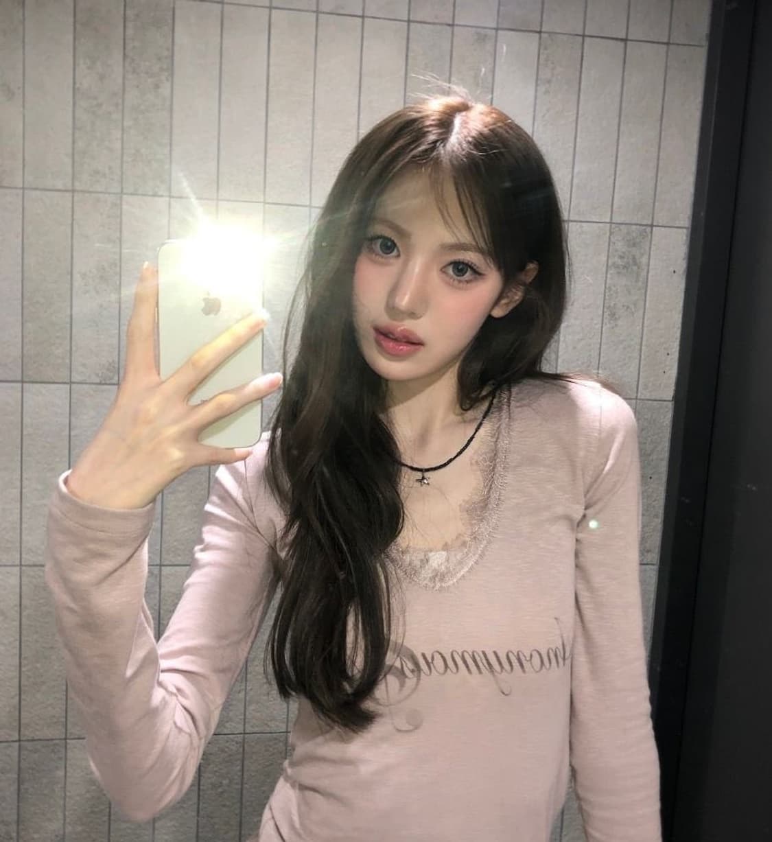 헤티 레이스 프린트 티셔츠 라일락 상품이미지2