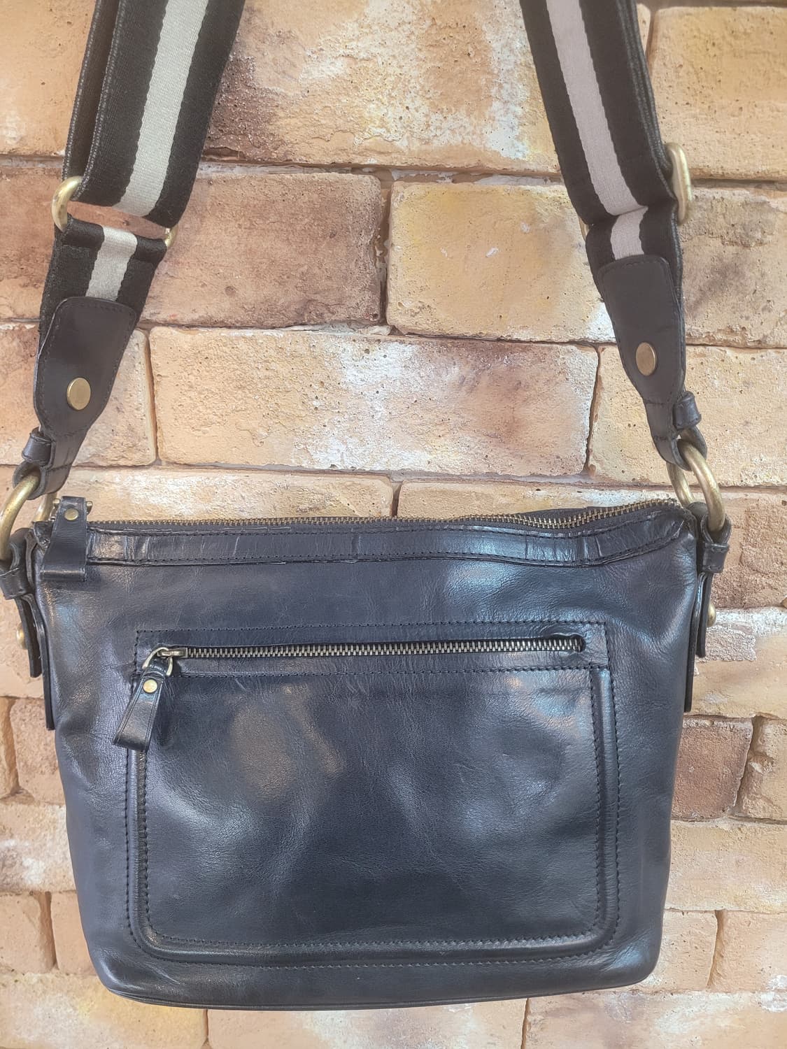 정품 Bally 발리 블랙 가죽 숄더백 상품이미지2