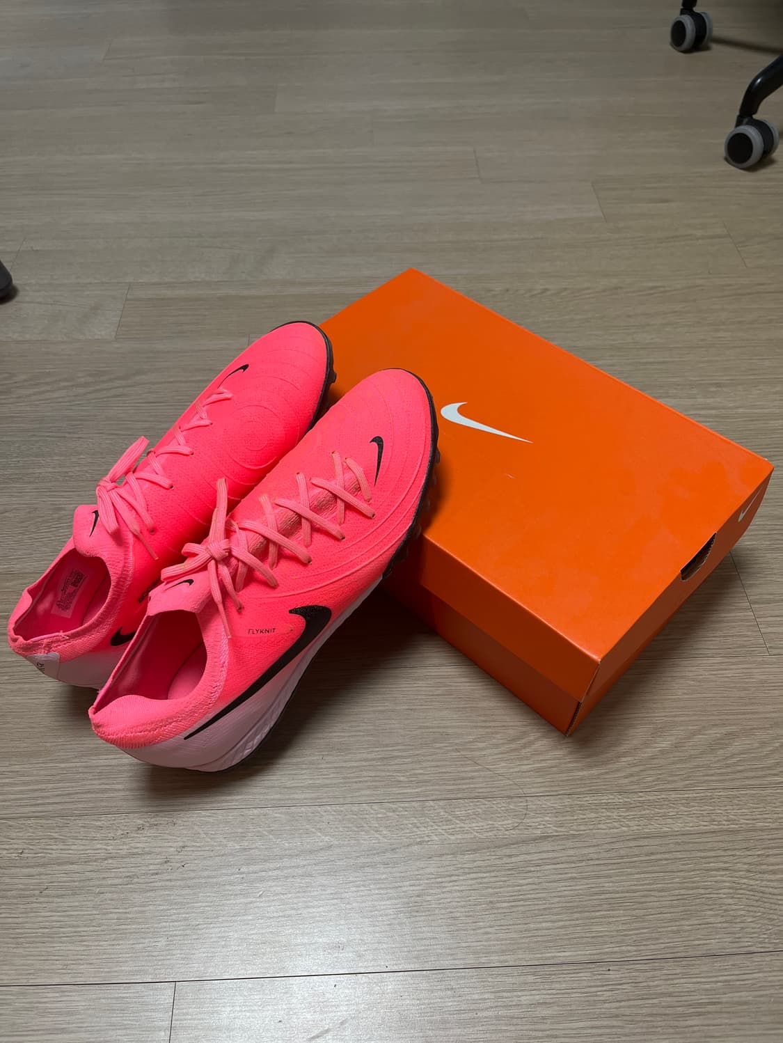 나이키 gx2 프로 팬텀 풋살화 급처 상품이미지1