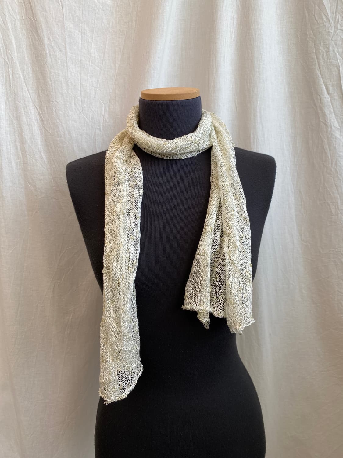 베이지 그물 머플러 상품이미지2