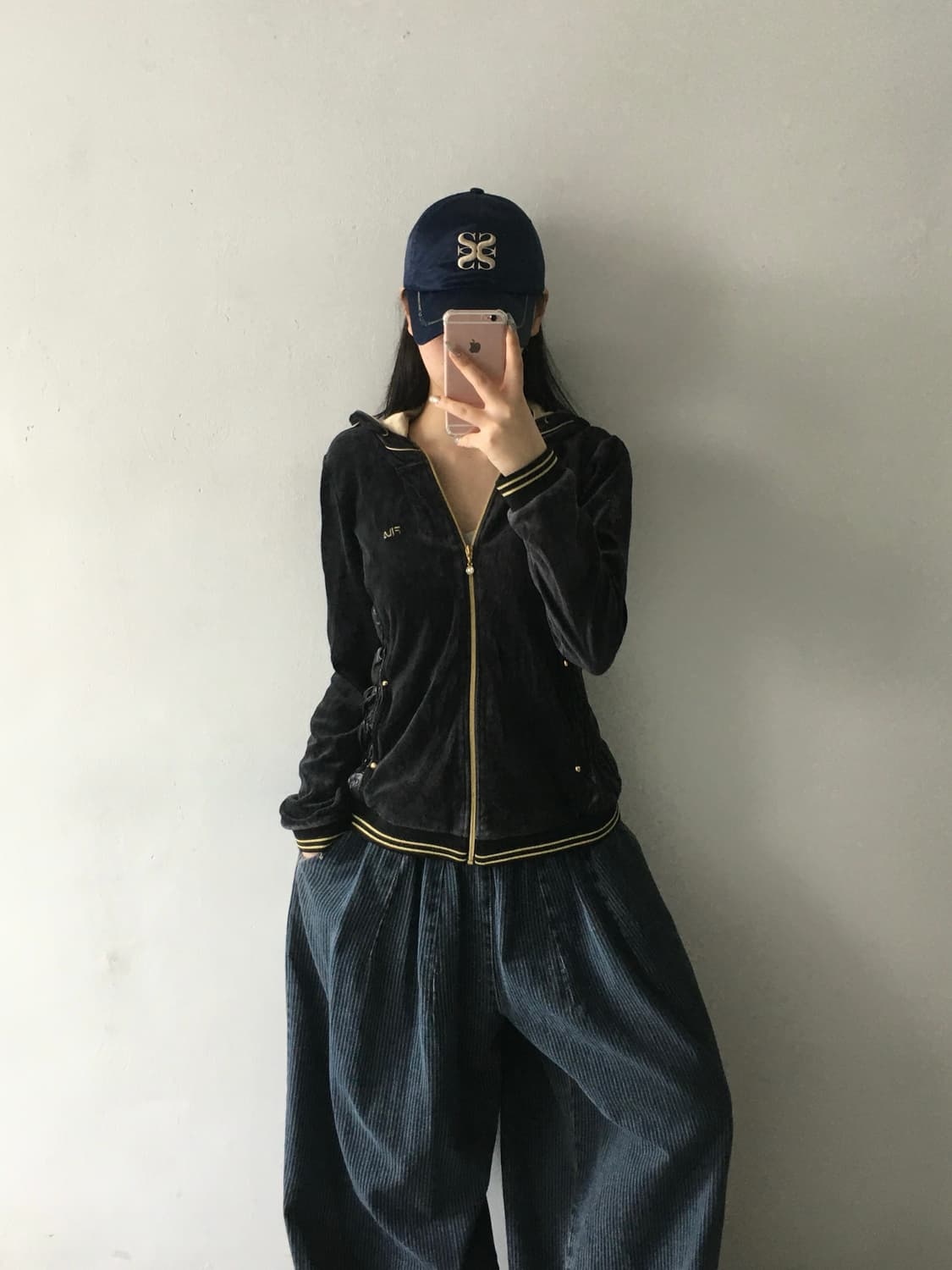 휠라 벨벳 후드집업 상품이미지1