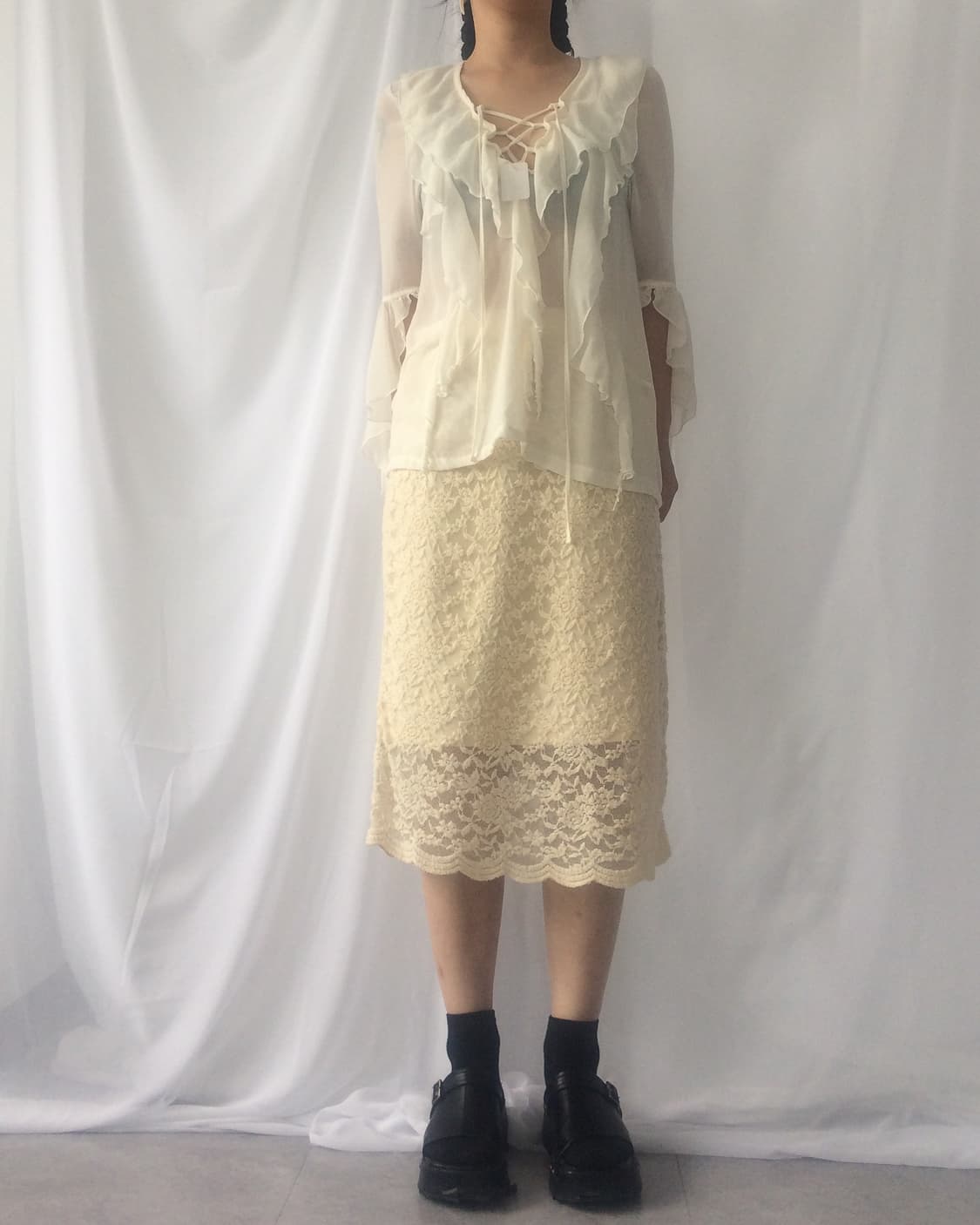 Lace up frill ruffle blouse 상품이미지1