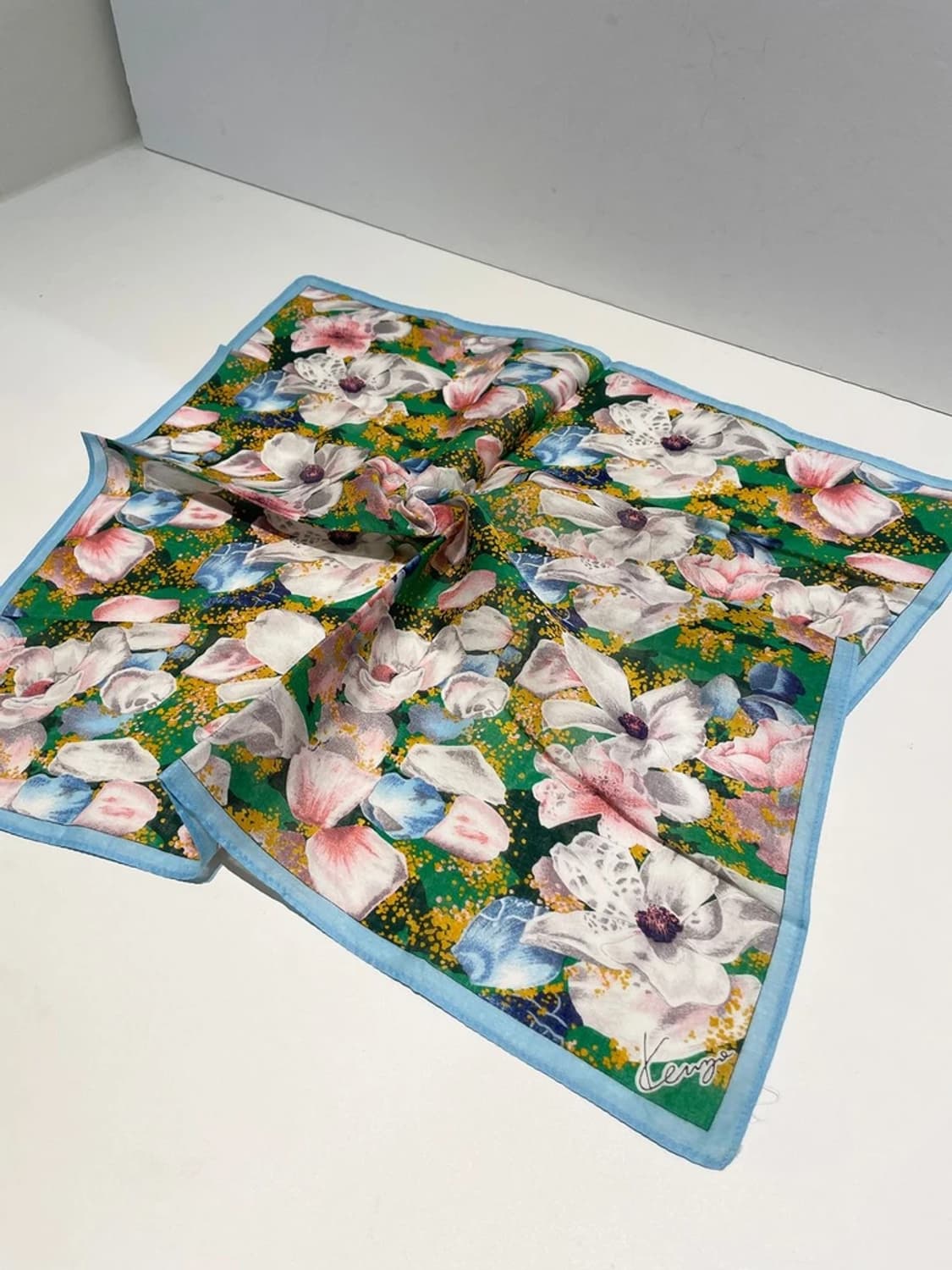 겐조 00s 재팬 플라워 패턴 쁘띠 손수건 A1463 상품이미지2