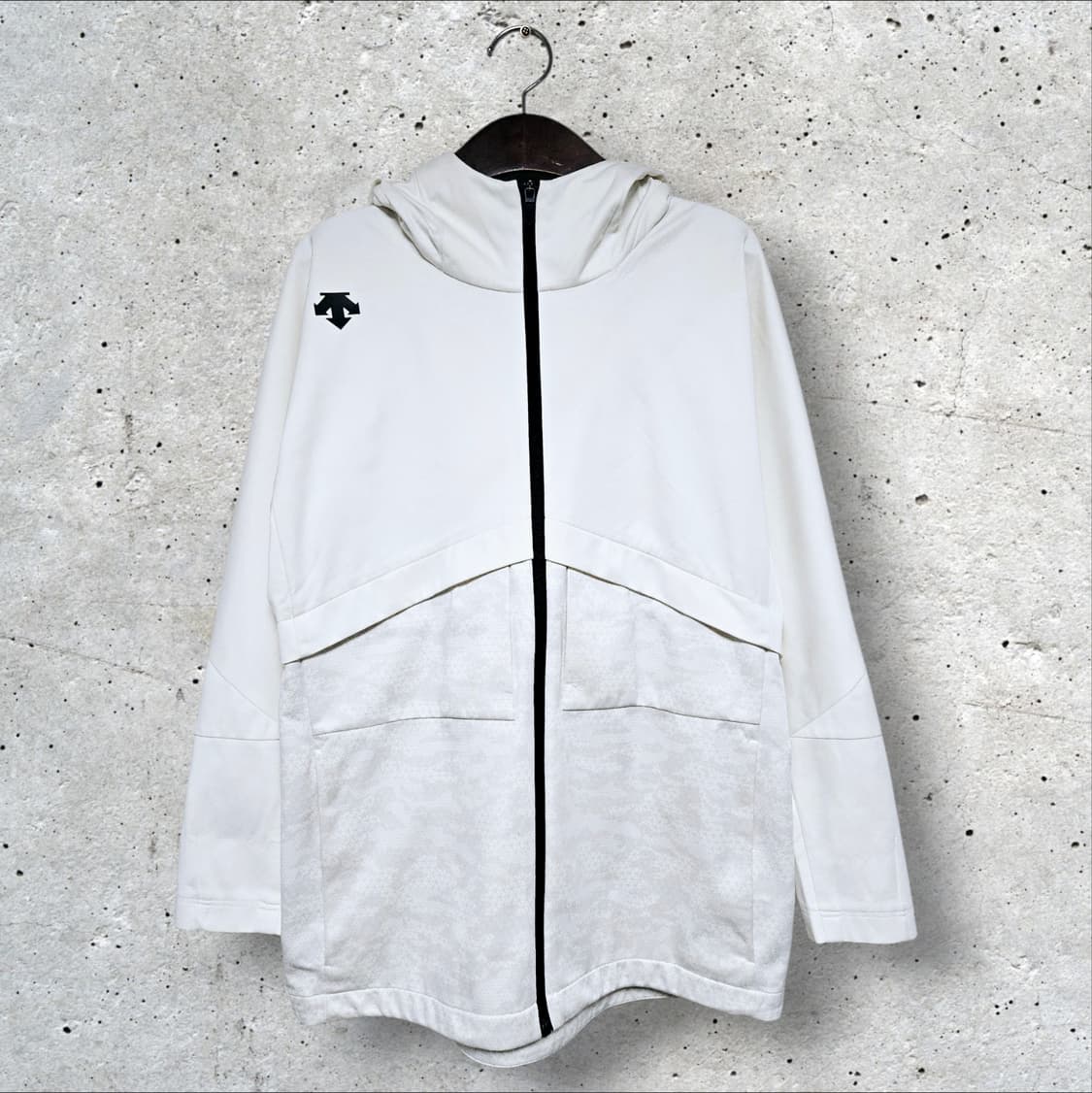 데상트 후드집업 (100/L) 상품이미지1