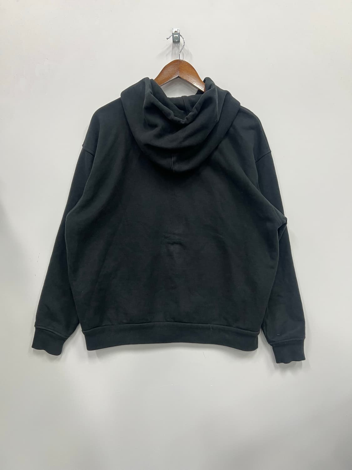 리바이스 블랙 맨투맨  상품이미지4