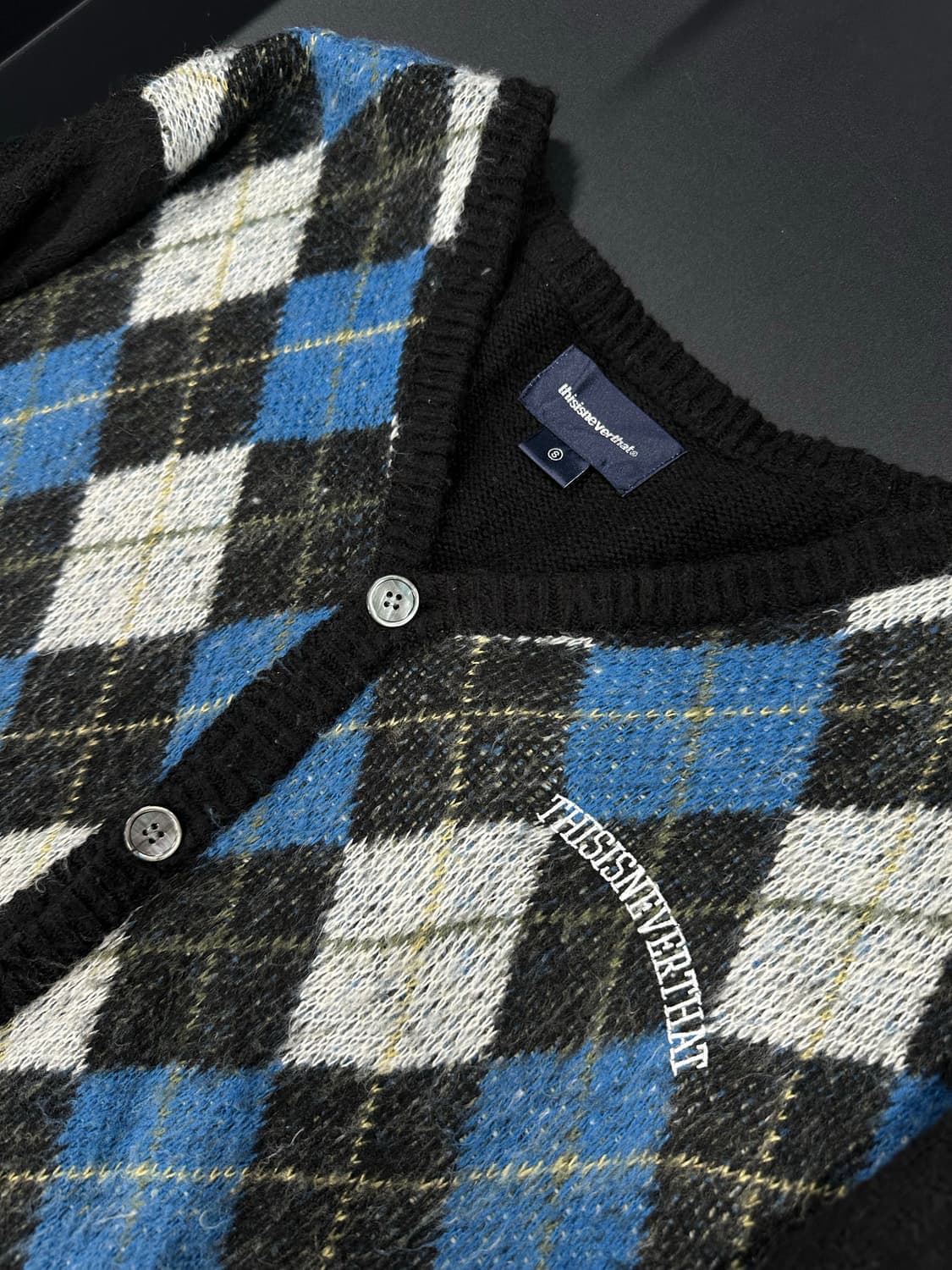 디스이즈네버댓 아가일 가디건 상품이미지4