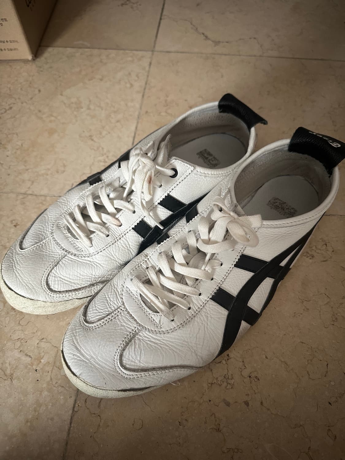 오니츠카 타이거 멕시코 66 흰색/검정색 280 상품이미지2