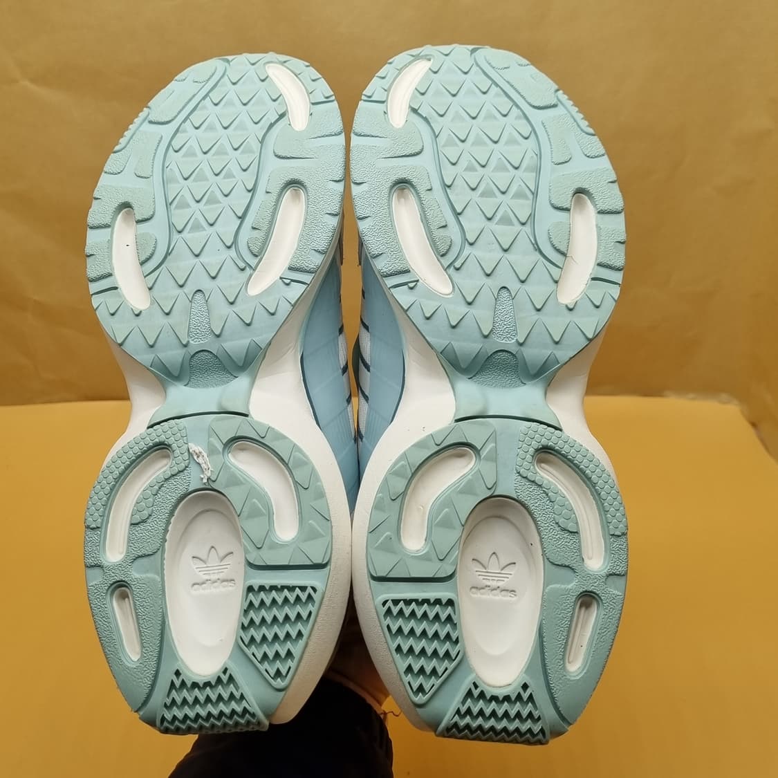 아디다스 젠틱 민트 운동화245  상품이미지3