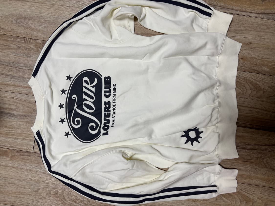 썬러브 크루넥 스웨트셔츠입니다 상품이미지2