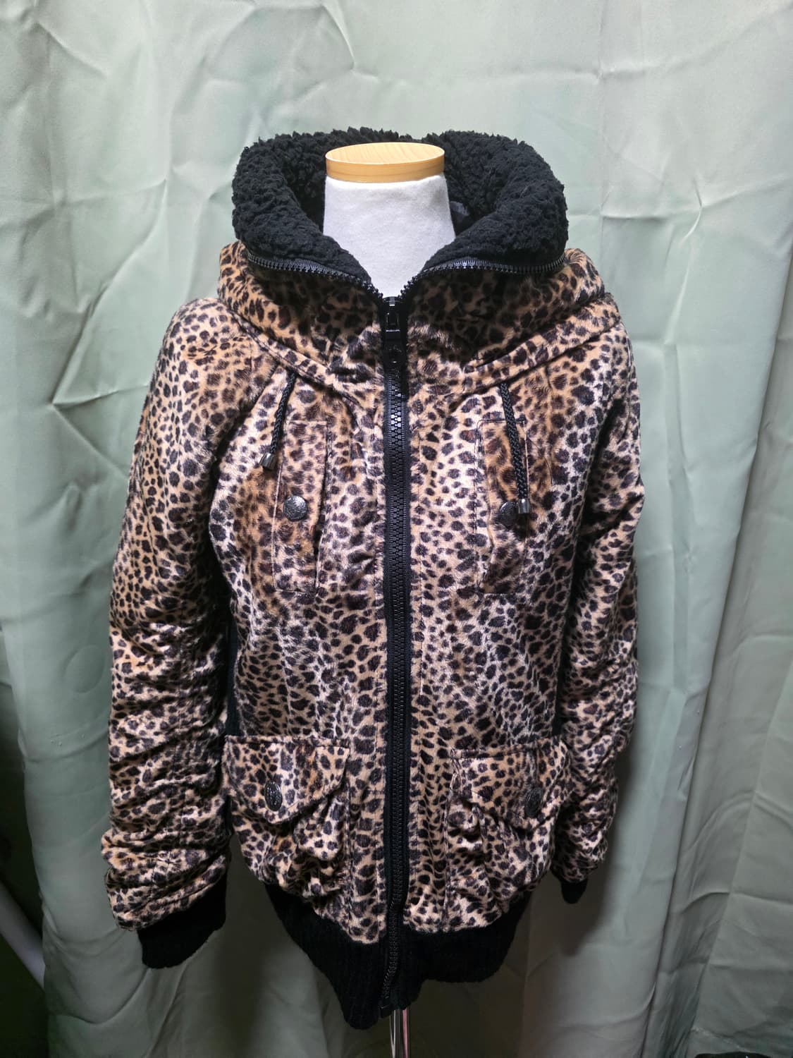 레오파드 점퍼 하이넥 상품이미지2