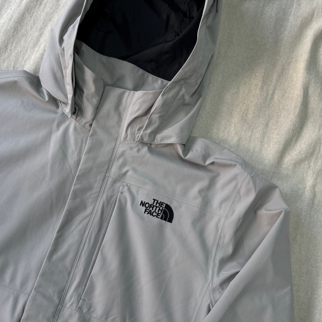 노스페이스 라이트그레이 바람막이 L 상품이미지2
