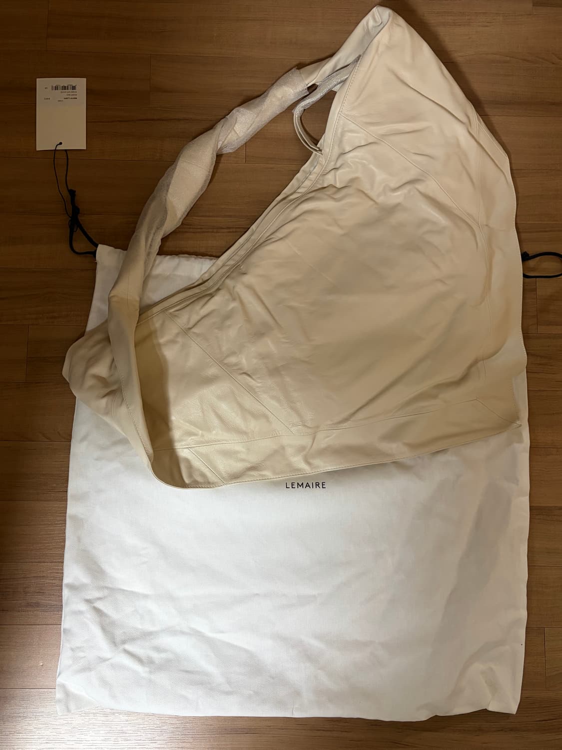 새상품 르메르 스카프백 큰사이즈 정가 280만원대 상품이미지3