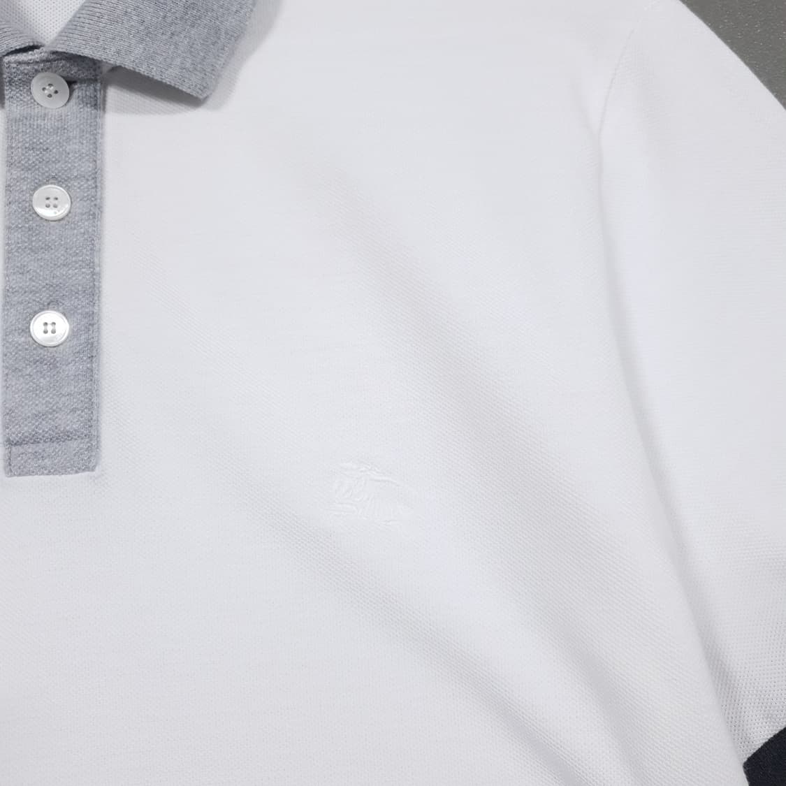 S) 버버리 크레스트 기사 로고 배색 반팔 카라티 폴로 피케 셔츠 화이트 상품이미지3
