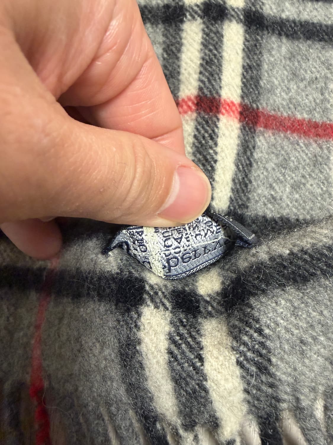 [정품] 버버리 캐시미어 100% 머플러 상품이미지4