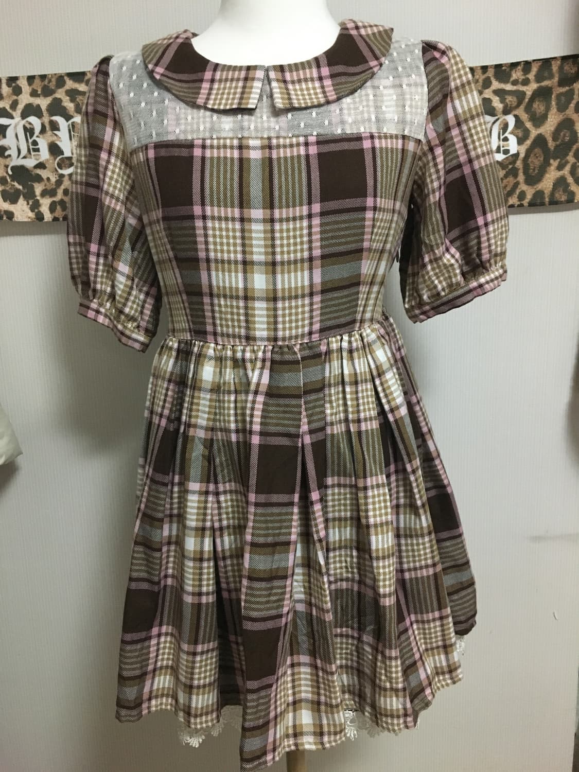 Lizlisa 리즈리사 딸초 체크 원피스 라떼갸루 상품이미지1