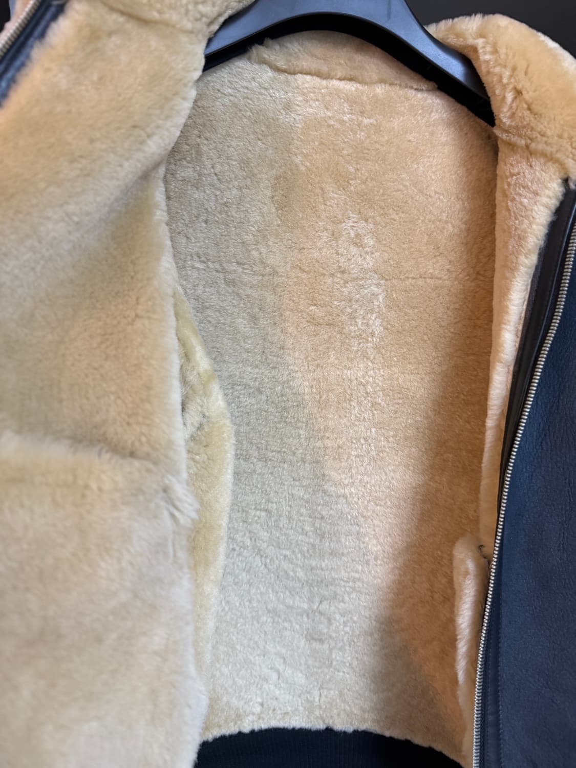 쉐입부티크 레더 시어링 봄버 자켓 상품이미지5