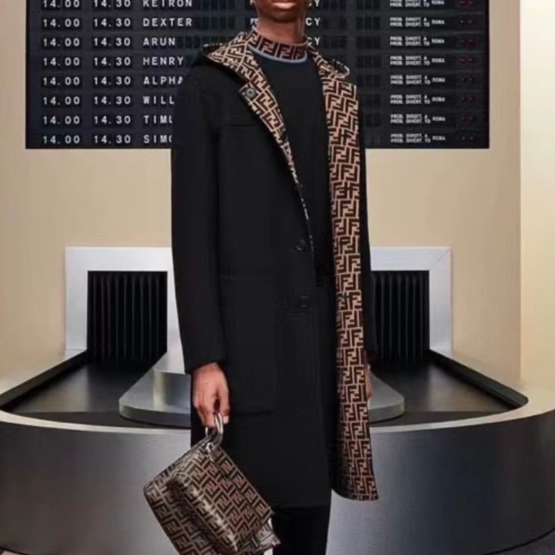 [S+급/52] 펜디 리버서블 캐시미어 후드 코트 블랙 상품이미지9