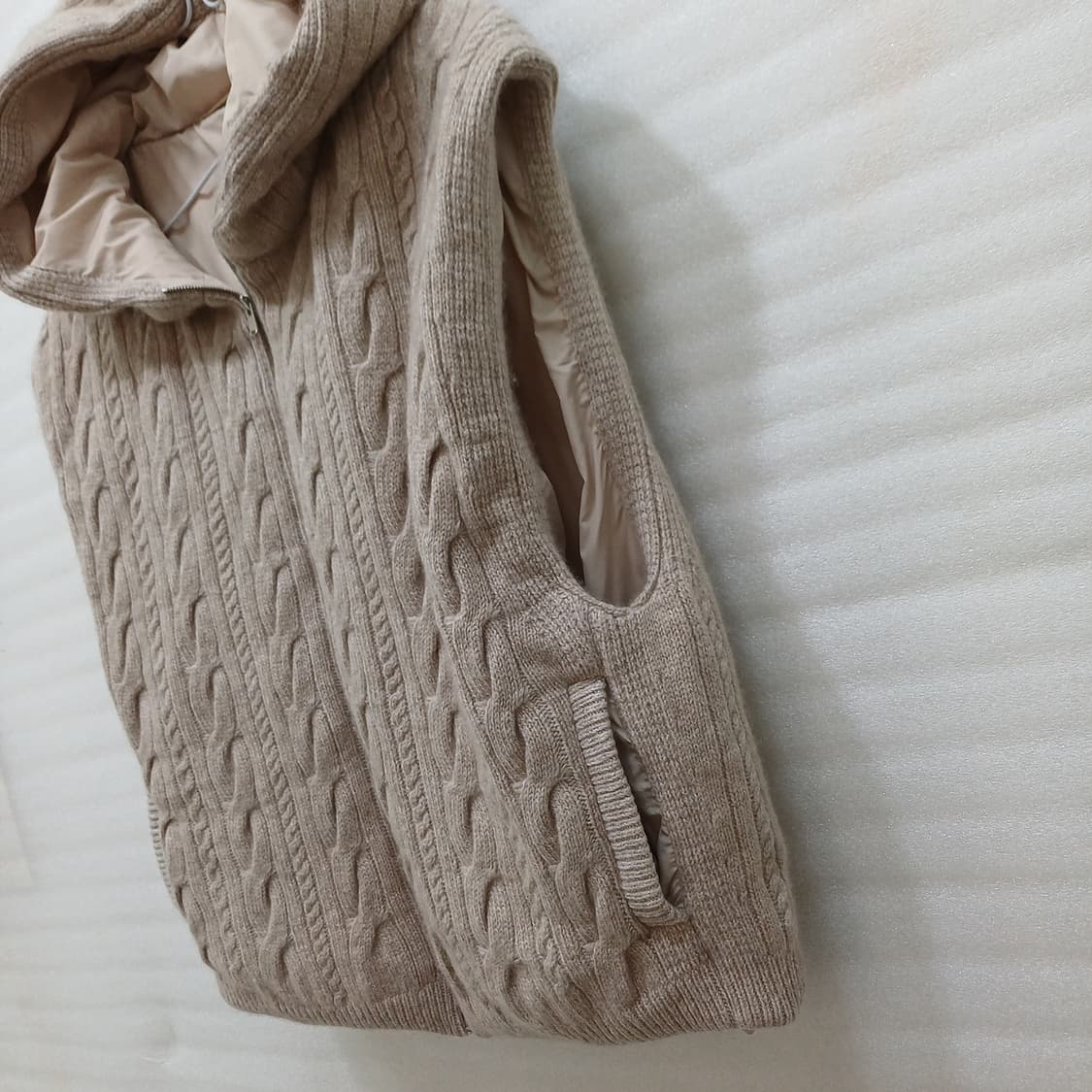 더캐시미어 순 캐시미어 구스 다운 패딩 조끼 여성 사랑봉봉 상품이미지6